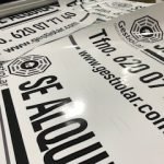 Carteles inmobiliaria vender propiedad se alquila